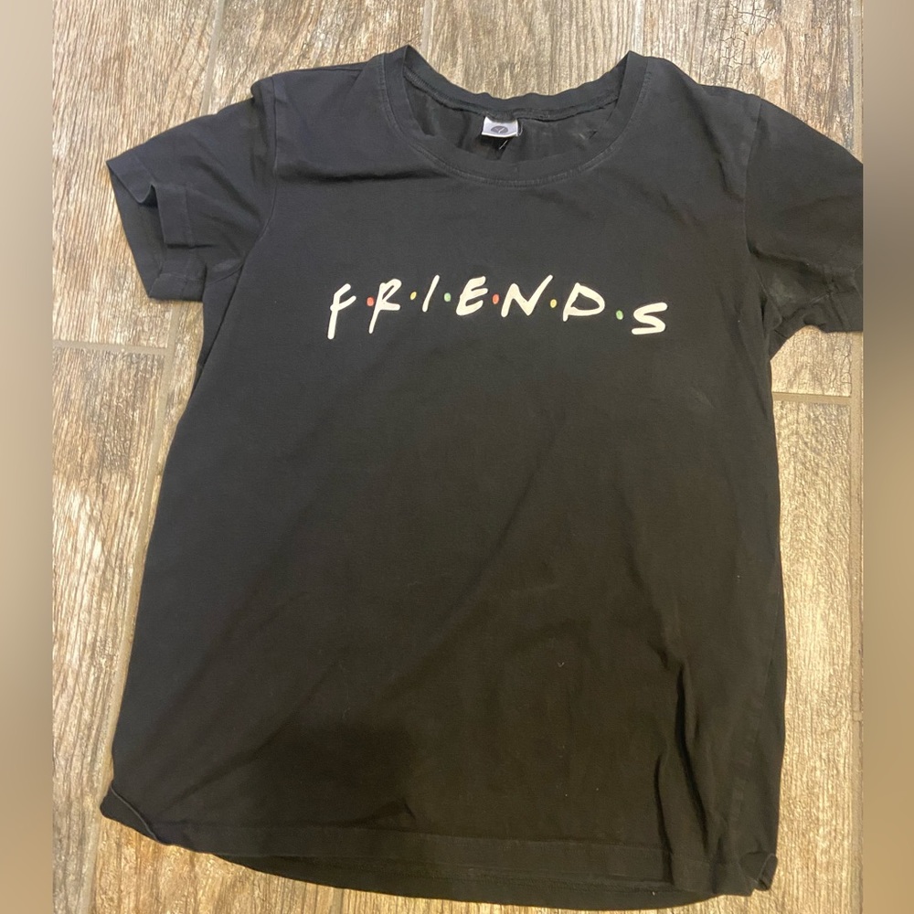 Women’s Friends tshirt